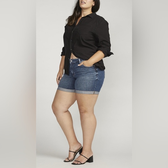 NWT Women's Plus Size Silver Boyfriend Mid Rise Short plus size 18 - Picture 3 of 8